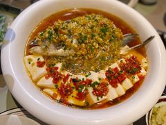 剁椒鱼头-T館·花园艺术餐厅