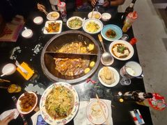 -鱼窝棚柴火铁锅炖(富山屯店)