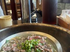 -周老三跷脚牛肉·全牛火锅(非遗传承店)