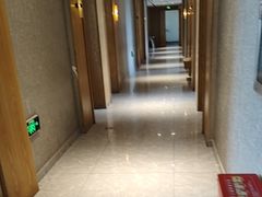 -赶海部落海鲜城(海阳路店)