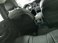 -上海星瀚奔驰4S店(红柳路店)