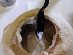 -志龙皇冠吃货椰子铺