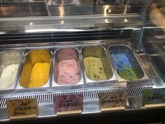 -极拉图·现制冰淇淋(大卫城店)