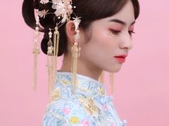 -贺加贝化妆美甲培训学校