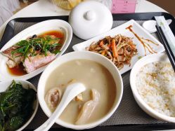 -爱月坊产后护理中心(万达店)