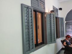 二楼庭廊-星巴克臻选(广州沙面店)