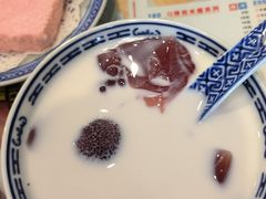 -广信牛奶甜品世家(台东店)