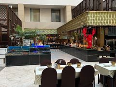 -朗丽兹自助餐厅