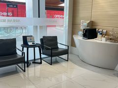 -瑞尔齿科(上海长风大悦城店)