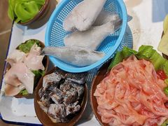 -周幺妹重庆老火锅(银泰城总店)