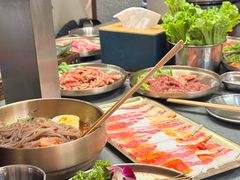 -围炉肉舍•炭烤活鳗•丹东海鲜烤肉(步行街店)