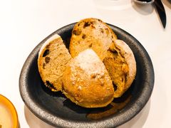 餐前面包-Erman岩烧牛排(虹桥南丰城店)