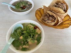 -洪峰浩老北京烧饼夹肉(角门路店)