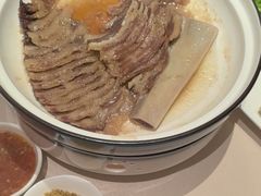 -八府香鸭·啫啫煲(华山路店)