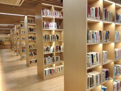 -漕河泾街道图书馆(漕河泾社区文化活动中心店)