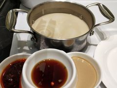 -红鼎豆捞·非遗鲍皇汤火锅(宝丰路店)