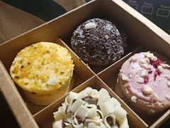 -星巴克臻选(周浦万达店)