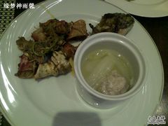 帝王蟹，狮子头-上海金陵紫金山大酒店·汇海餐厅