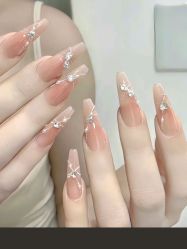 -赢韵美甲美睫瑞士净斑中心
