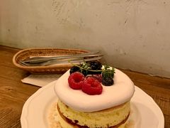 杂莓酸奶油松饼-無早咖啡