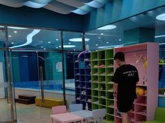 -Swim斯卫姆国际儿童游泳中心(红博中央公园店)