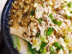 酸菜鸡丝豚骨米线-蒙小妹骨汤饭.米线(新光路店)