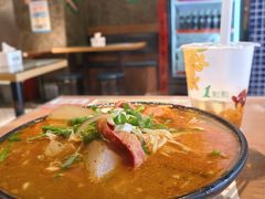 -肥汁米蘭香港米线(定西路店)