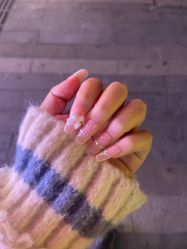 -Yue color 悦彩美甲美睫工作室