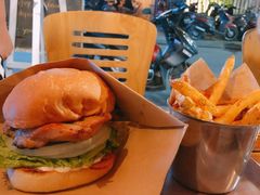 -BURGER BRO'S