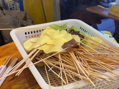 -拈签一笑黄牛肉辣卤串串