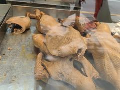 -狗撵鸭(泰山公寓店)