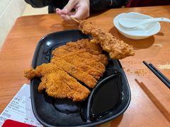 -莱莱小笼·乔艾