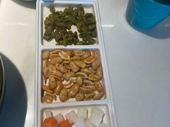 -荷塘秋月·本帮江浙菜(国权路店)