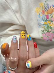 -花岐款式专研健康美甲沙龙