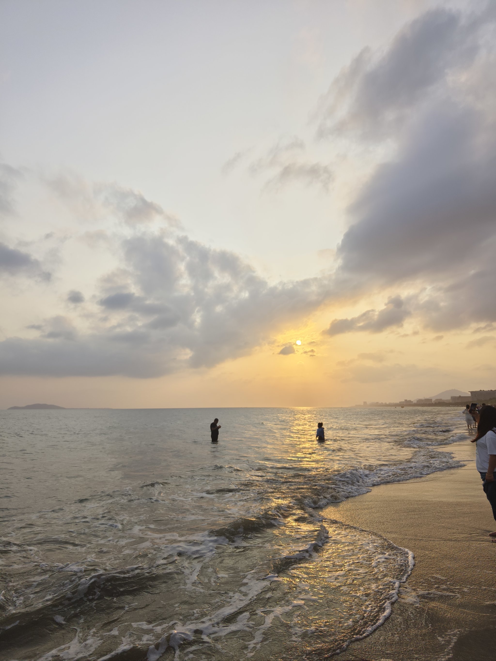 三亚湾夕阳图片