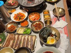 -草家酱蟹炭火烤肉店(珲春南路一店)