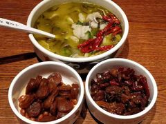 -渝是乎酸菜鱼·川渝小炒(新世界百货望京店)