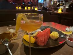 -FOUR PLAY BAR
