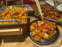 火辣猪肘铲-冰川延边料理·炭烤串(原小木屋店)