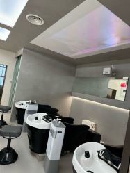 -Z.X HAIR SALON张新美业