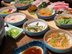 -明洞阿姨·韩式酱蟹烤肉·创意料理(三元桥店)