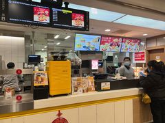 -麦当劳(轻轨曹杨路店)