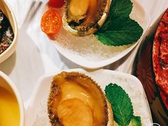 鲍鱼-鲜入围煮花胶鸡海鲜火锅
