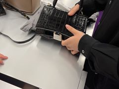 -BALENCIAGA(德基广场店)