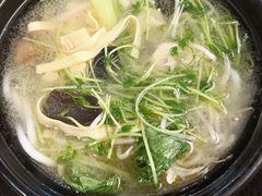 -丽虹云南过桥米线(兴工街店)