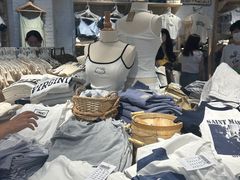 -Brandy Melville