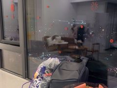 -欧辰国际酒店(重庆欢乐谷轻轨站店)