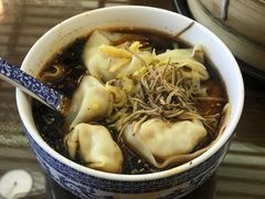红汤辣馄饨-笑来喜馄饨小笼工坊店(湖滨街店)