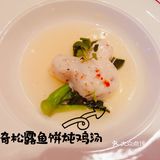 不用去迪士尼乐园排队就能和米奇米妮合影又抱抱