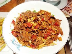 -黄泥岗·地道湖北菜(奥特莱斯店)